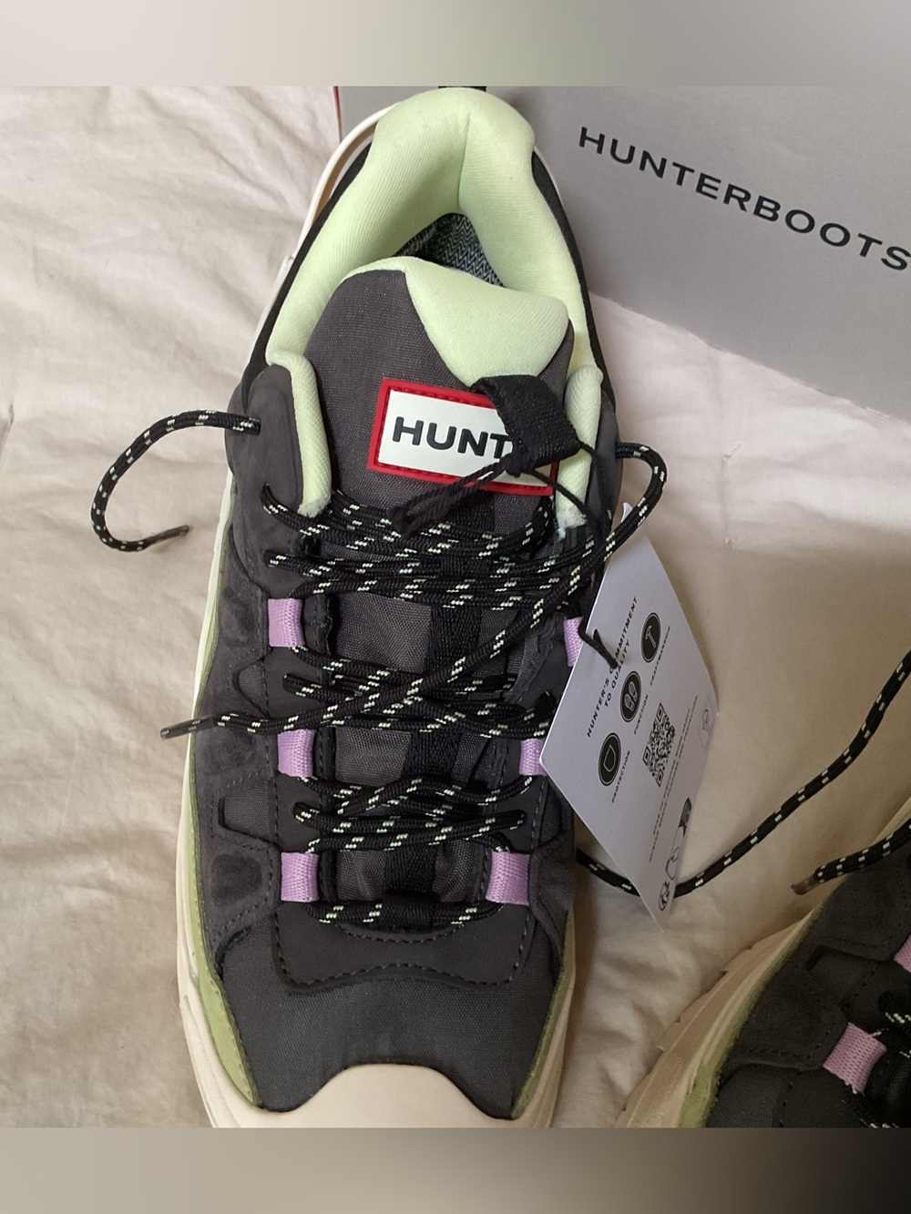 Hunter Nicia , size 9, new in box - Picture 4 of 11